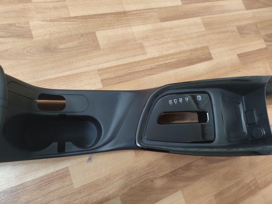 Подлокотник на кобальт новый