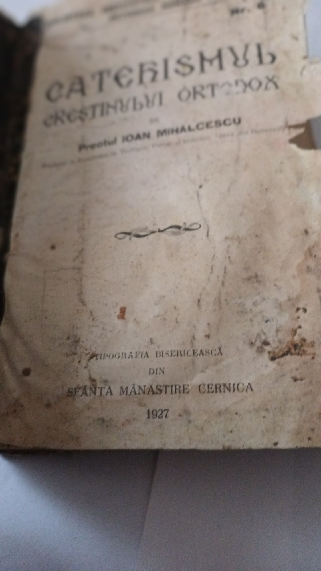 Vând câteva cărți religioase