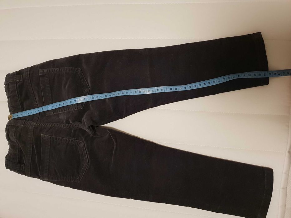 Pantaloni Cool club catifea 104cm
Talie reglabila