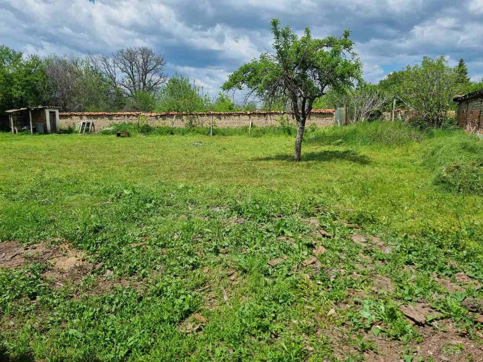 Продава КЪЩА,с.Стряма,област Пловдив