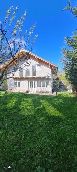 Vila superba Magura- Brasov , destinatie pensiune 6 camere 5 bai zona