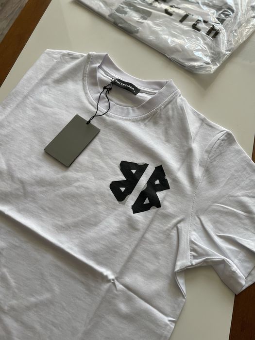 Актуален модел Тениска B*a*l*e*n*c*i*a*g*a