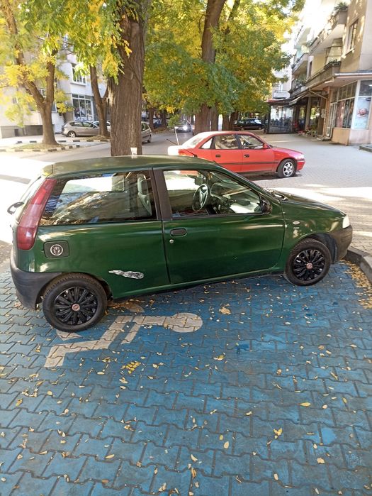 Фиат пунто 176 1.1/55 hp, бензин  95 г2017800 км  1100 лв