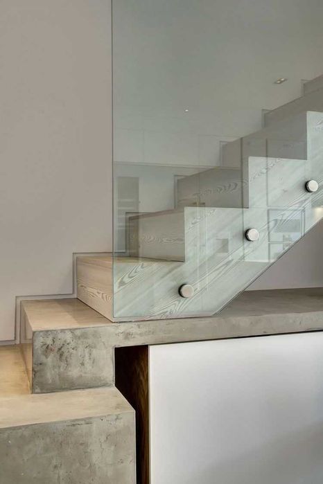 balustrade din sticla securizata cu prindere in conectori