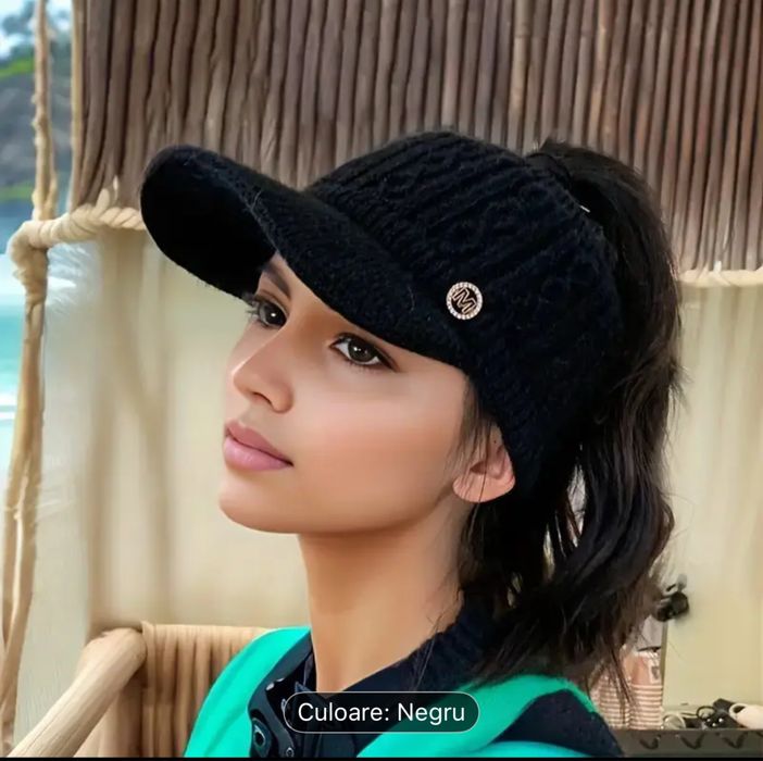 Vand Caciuli  femei noi