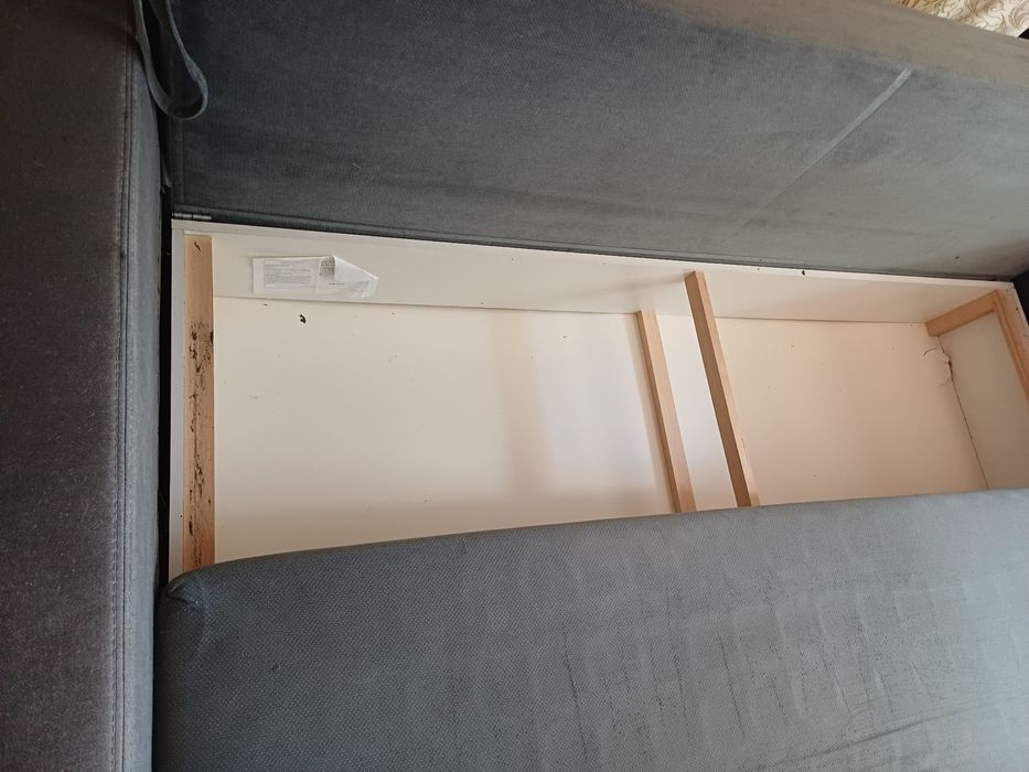 Canapea extensibila cu lada depozitare