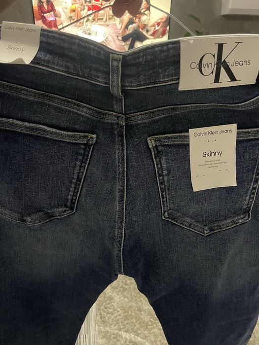 Blugi Calvin Klein noi cu eticheta