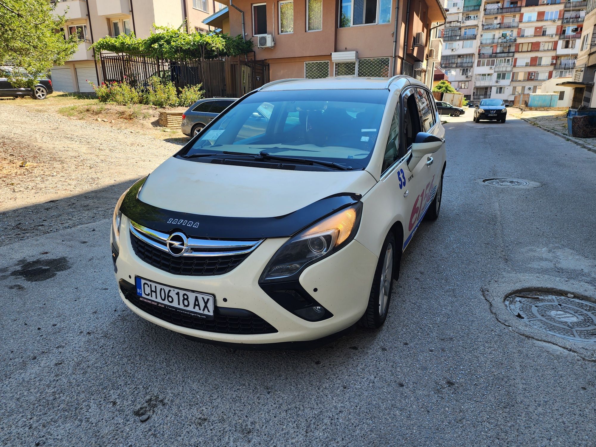 Opel zafira C 2012  7 места,метан/бензин