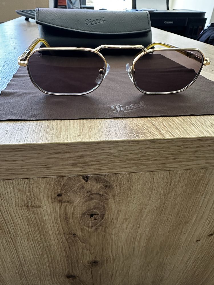 Слънчеви очила Persol крайна цена!