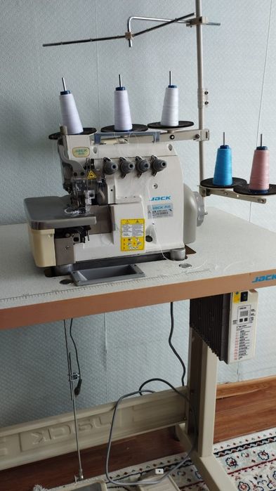 Продам оверлок jack 799s 5-03 /233 все вопросы по телефону не пишите