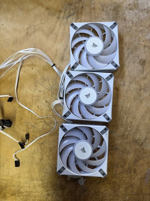 3 Ventilatoare Corsair Icue RGB Albe