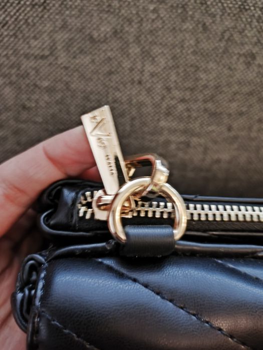 Дамска чанта 19V69