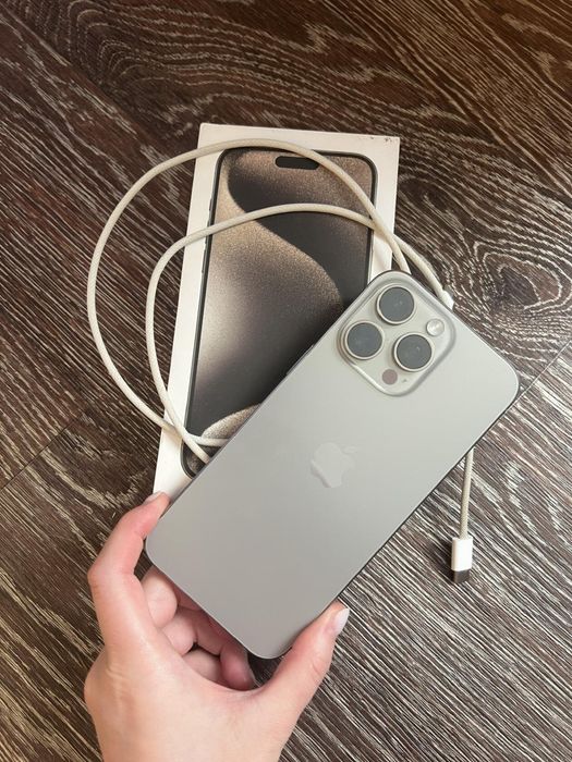 Продам Iphone 15 pro max 1tb