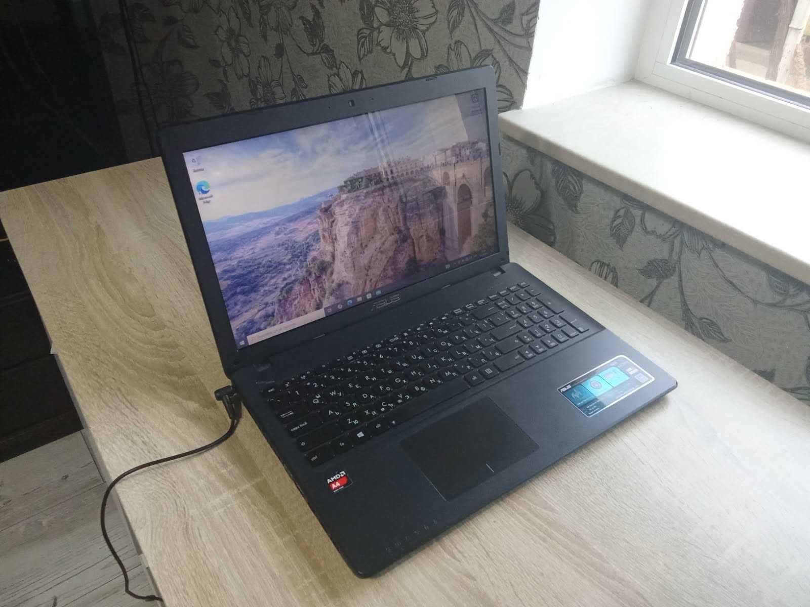 Два лаптопа за части – Asus X552E + Acer Aspire