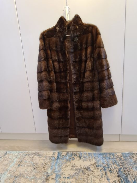 Продам норковую шубу.