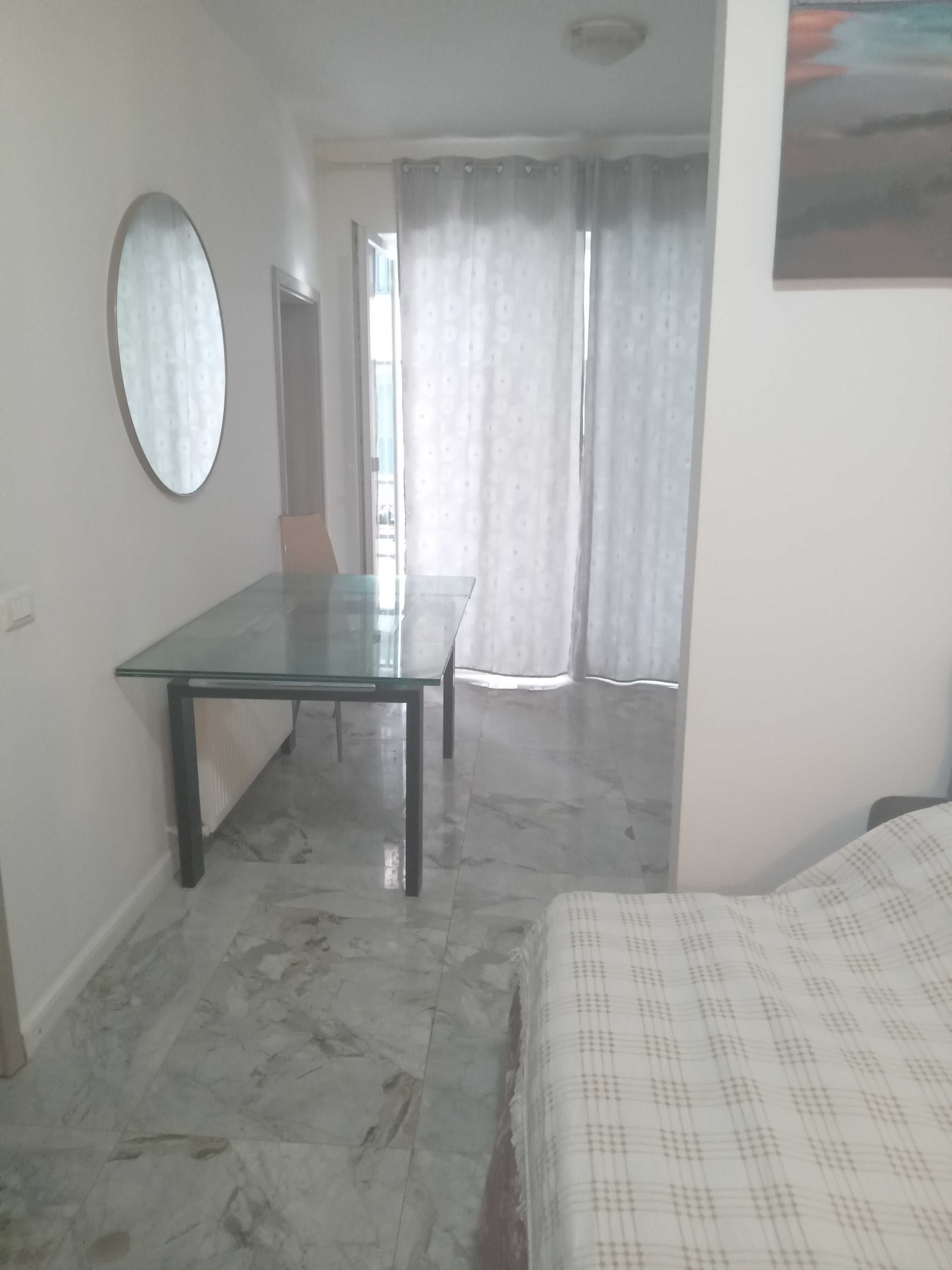 Vand apartament 2 camere