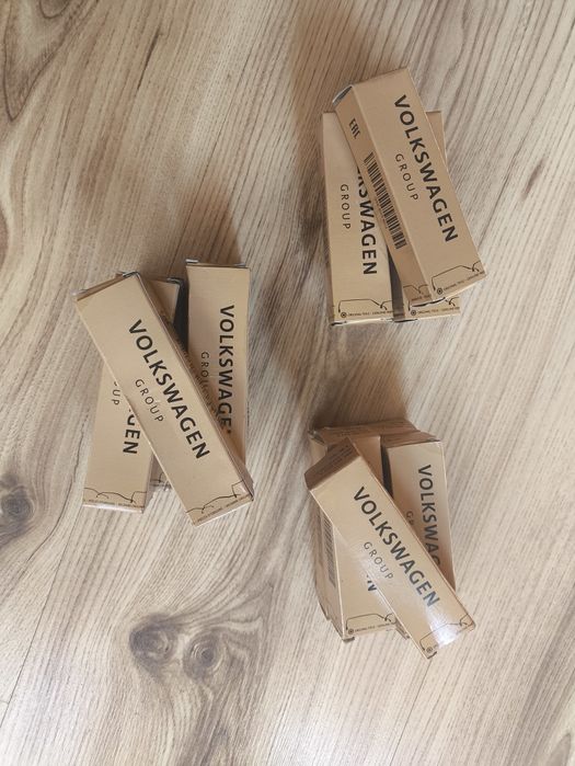 OEM ( оригинални ) запалителни свещи за автомобили от VW GROUP