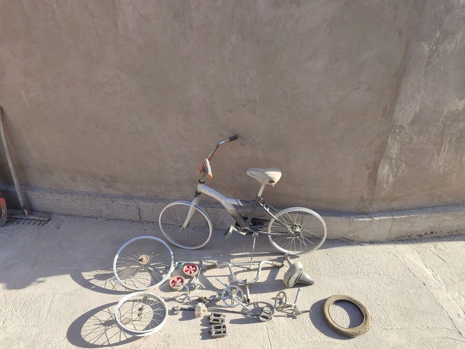 Velosiped sotiladi zapchastlari bilan