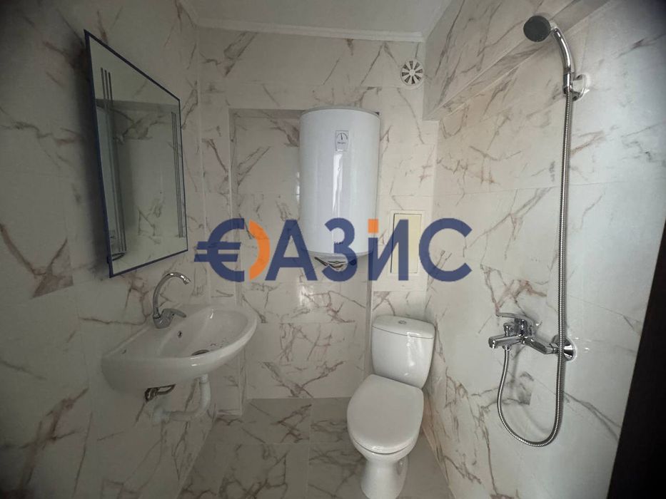 Просторно студио с изглед към морето в нова къща без такса поддръжка,
