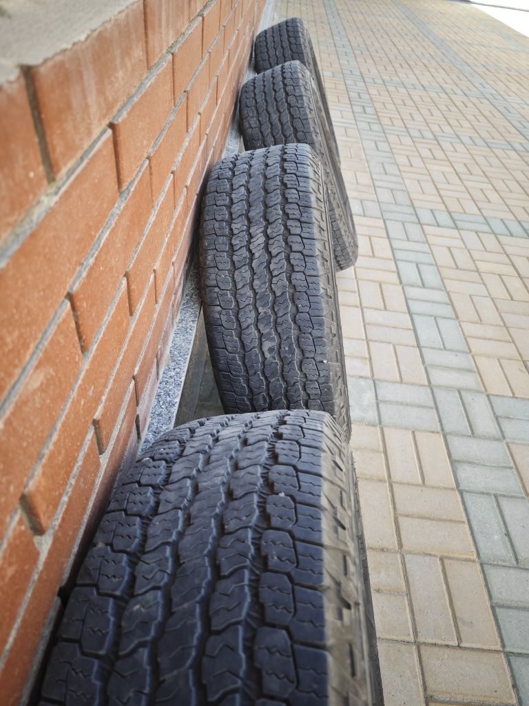 Шины комплект GoodYear 265/70/R16