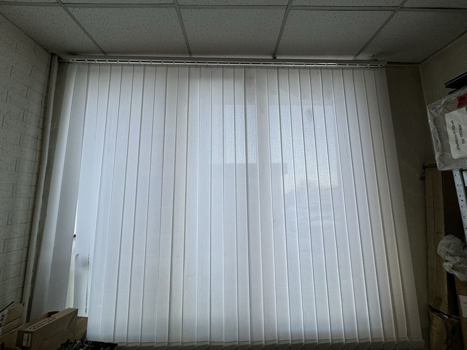 Жалюзи белого цвета