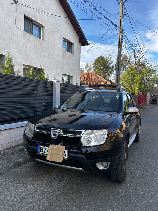 Vând Dacia Duster