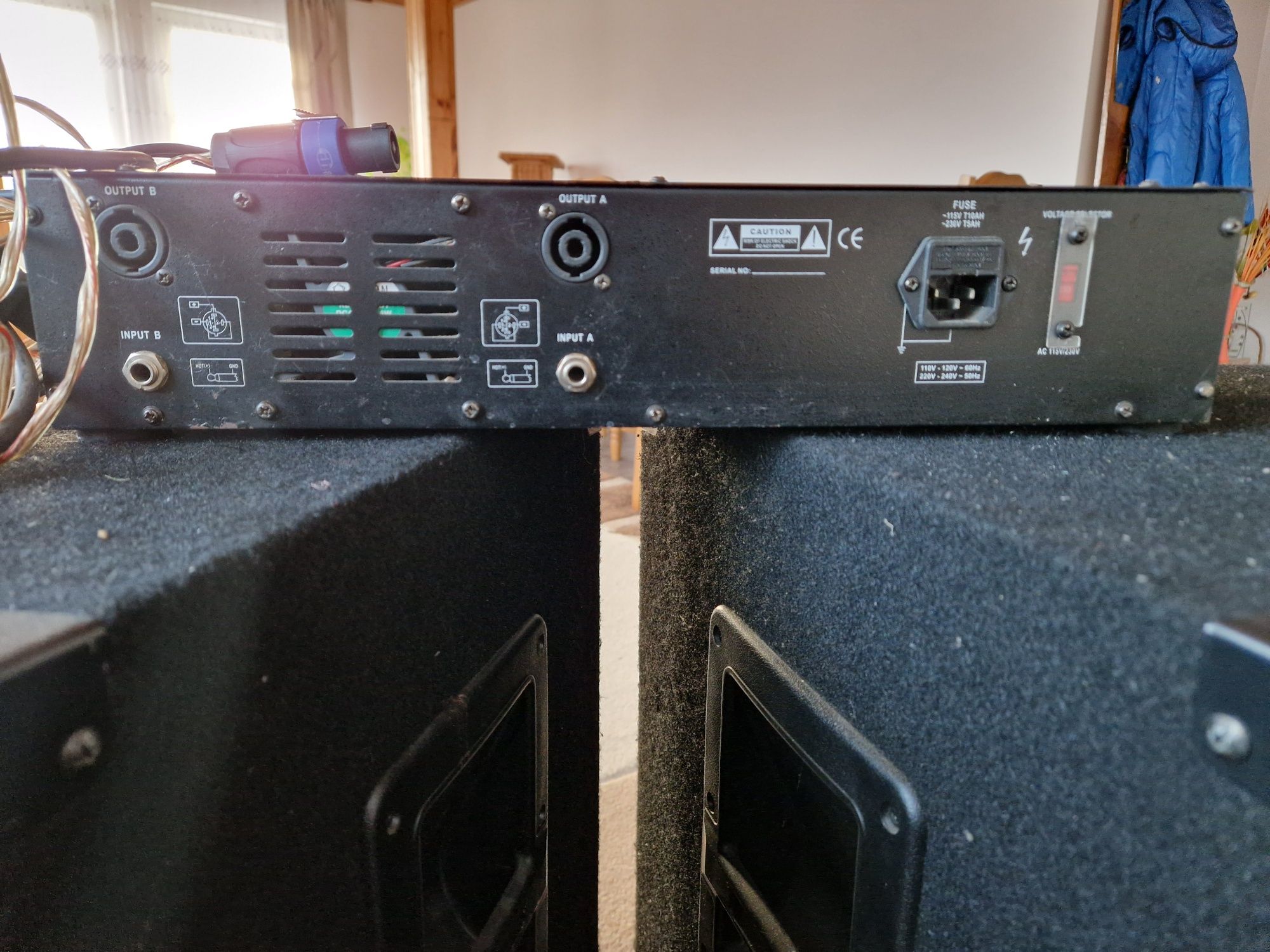 Vând Set Boxe 15" plus statie audio lm600