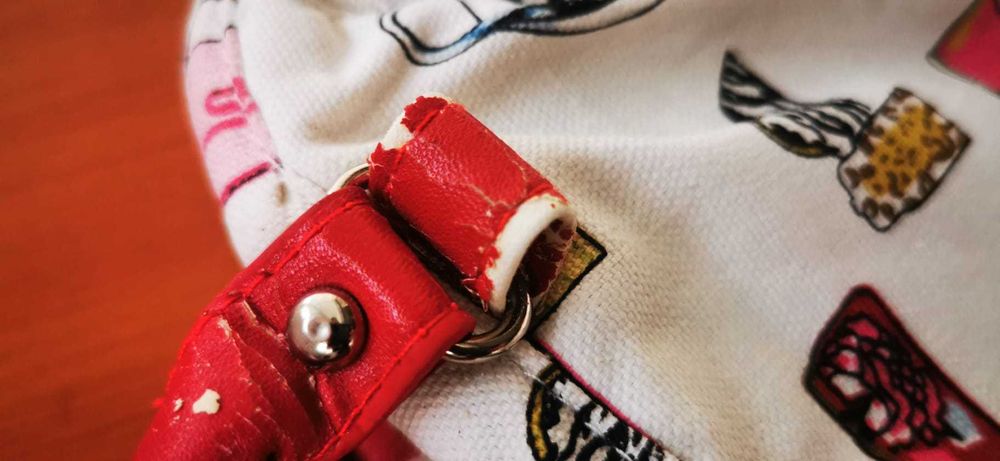 2 Genti de cosmetice, Oriflame