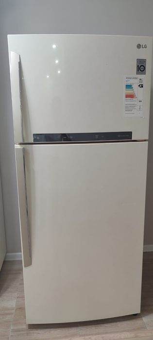 Холодильник Большой в отличном состояние, LG