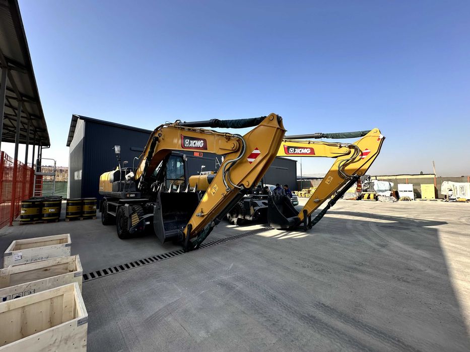 Экскаватор колесный XCMG XE210WD Объем ковша: 1 м³. 2025