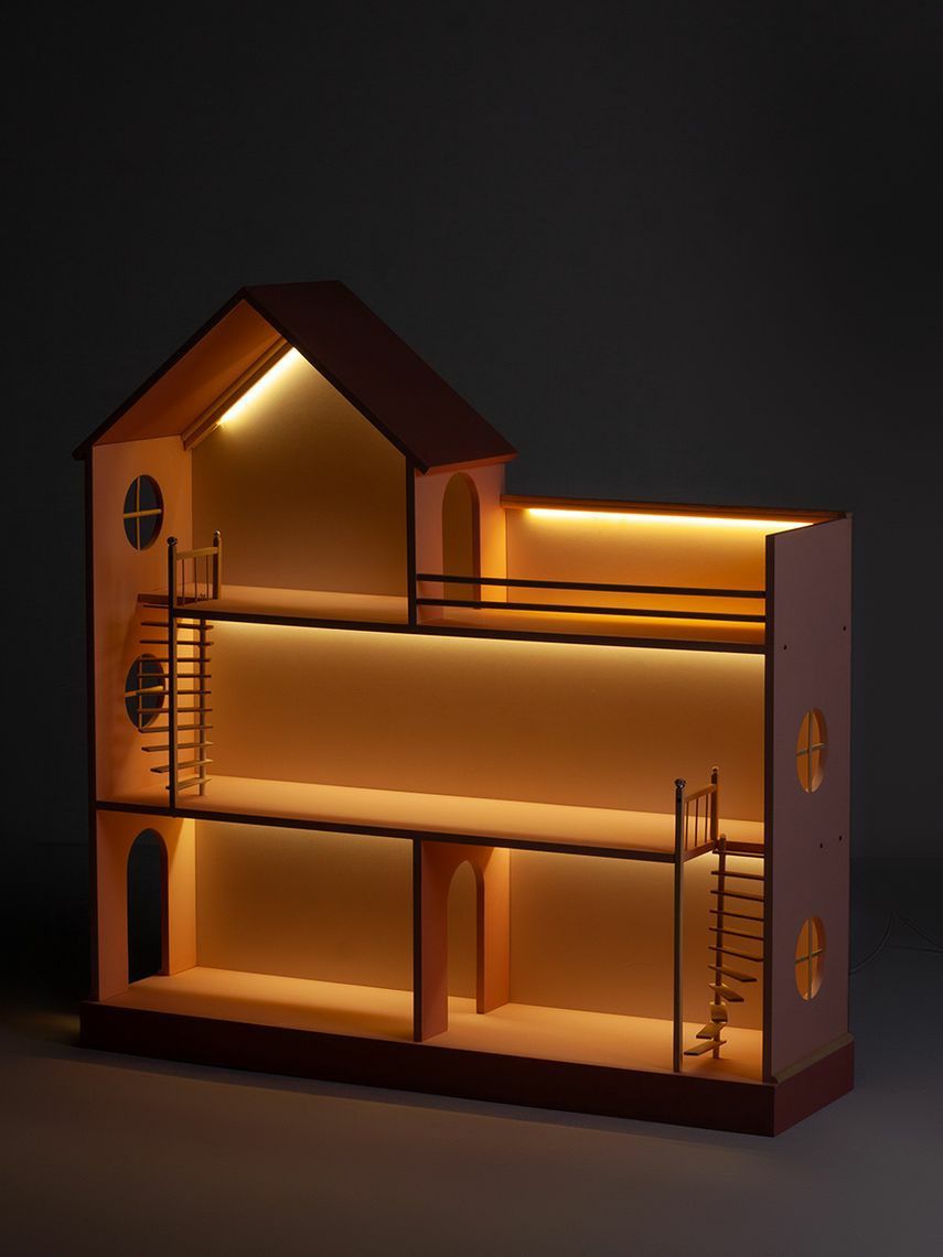 Качественный кукольный домик в стиле хайтек из 12 мм мдф