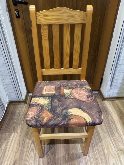 Дървени столове 4бр