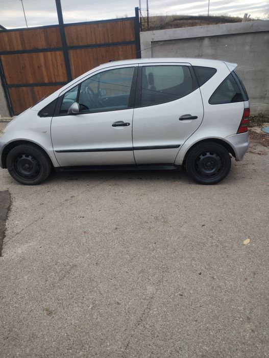 Vând Mercedes  A clas