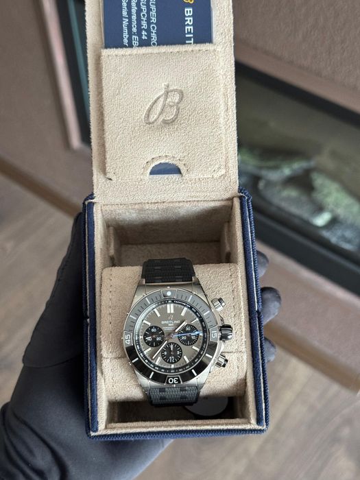 Часовник Breitling 44 Super Chronomat B01 Automatic