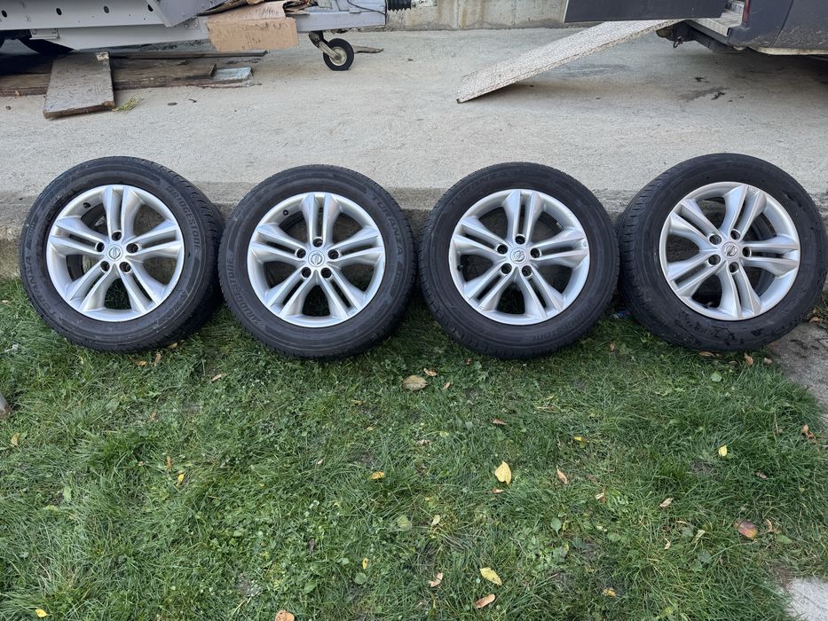 Джанти със гуми Nissan 17’’ 5x114,3