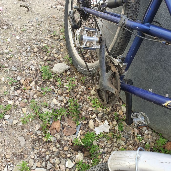 Vând biciclete și diverse.