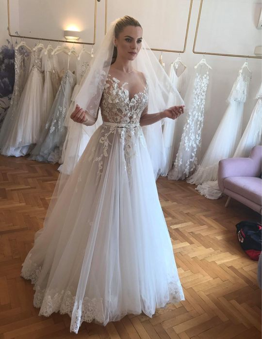 Vand Rochie NOUA de Mireasa Material Top Premium Marimea S