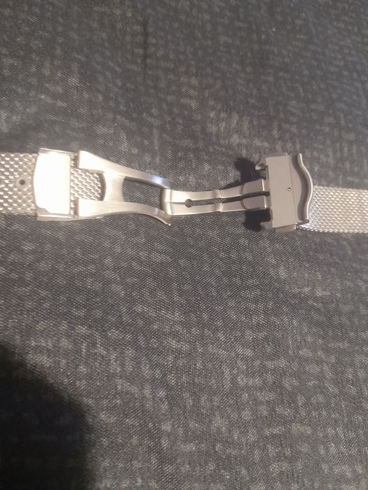 Меш верига чисто нова