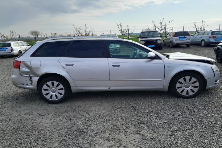 Dezmembrez Audi A4 B7 [2004 - 2008] Avant wagon 5-usi 2.7 TDI MT (180