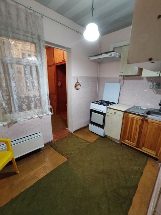 12 квартал. 3/2/4. 2/6 балкон. Вдоль метро