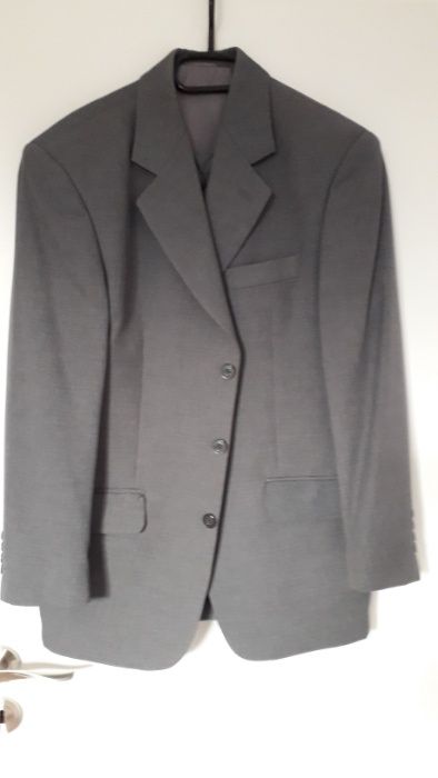 Costum barbatesc gri 46