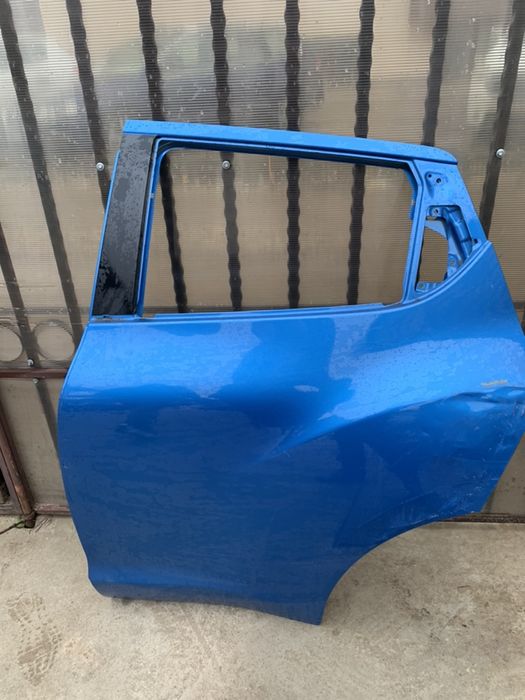 Usa spate Nissan Juke