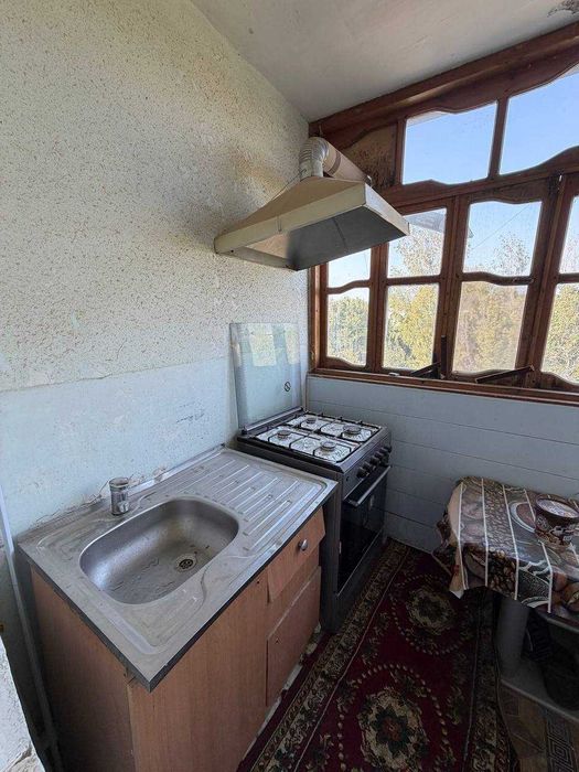 Продаётся 2х комн квартира на 3 этаже Ор-р Конечка мечеть