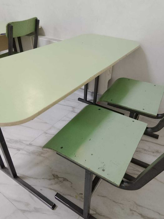 продам срочно дешево парты со стульями в учебный центр