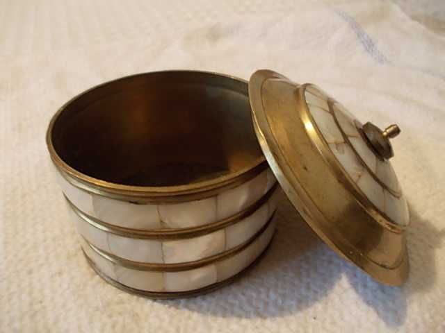 Стара купа Месинг и седеф