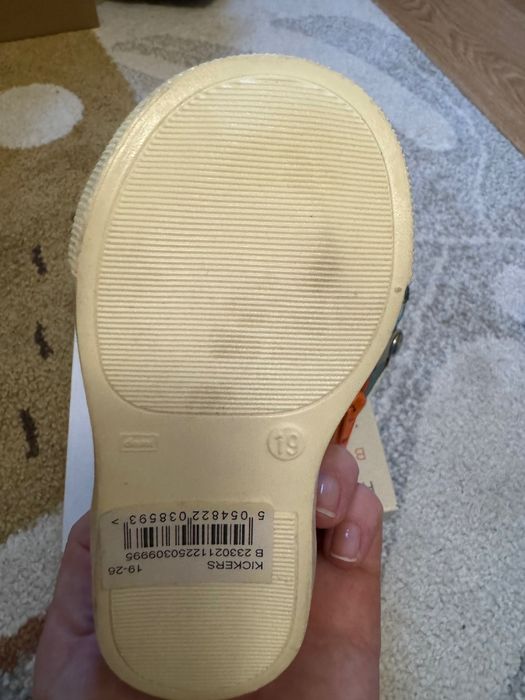 Детски обувки кецове маратонки италиански Kickers 19 номер