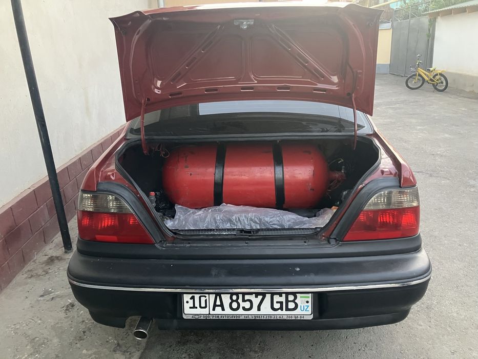 Nexia 1 1998 yil, metan gazi bor,  osvujet bogan, tinniq moshina