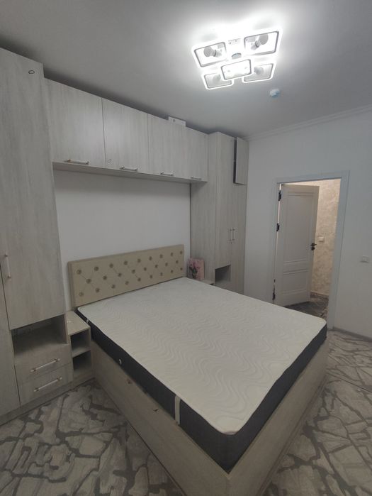 2 хонали уй ижарага берилади. Сдается двухкомнатная квартира.