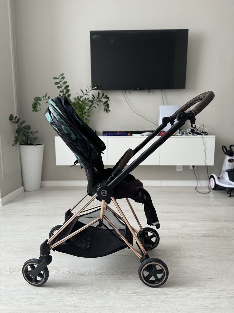 CYBEX MIOS лимитированная Black of paradise