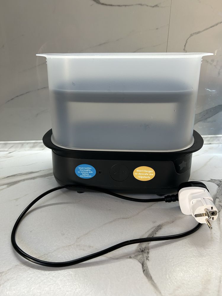 Стерилизатор за шишета Tommee Tippee